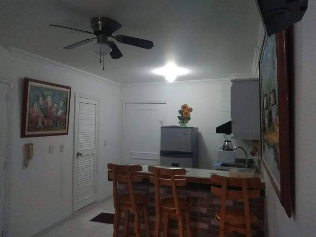 Διαμέρισμα Acogedor Apartamento A 15 Metros Del Mar Σάντα Μάρτα